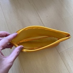 ELLE ビニールポーチの画像