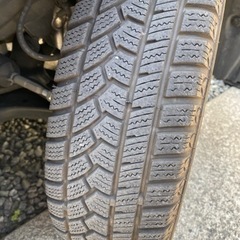 スタッドレスタイヤ(ホイール付)の画像