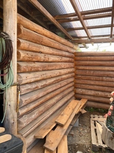 ログハウス 物置　車庫　倉庫