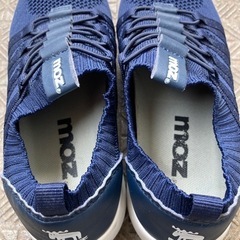 完了)MOZ スニーカー 23cm ネイビーの画像