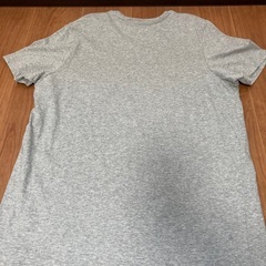 美品　トミーヒルフィガーのTシャツの画像