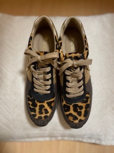 MICHAEL KORS（マイケルコース）ヒョウ柄スニーカー レディーススニーカー