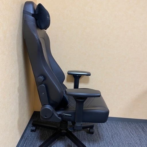 ゲーミングチェア noblechairs HERO ブラック
