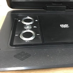 ロ2304-372 MATURUS 15.6インチバッテリー内蔵 ポーダブルDVDプレーヤー ADP-160MK 視聴確認済 傷、汚れ有 現状お渡しの画像