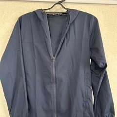 ユニクロ男児メッシュパーカーの画像