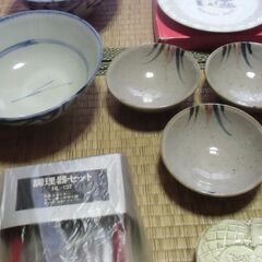 【取引成立】●無料● 食器 グラス お茶碗 お皿 など 台所用品 まとめて 差し上げます。＊石川県＊美川より＊期間限定の画像