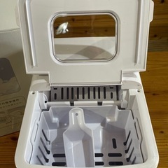 家庭用製氷器の画像
