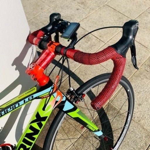 ?赤と緑のツートンカラー☆‼️ロード　バイク　自転車　スポーツ