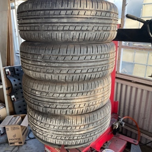 極上品入荷しました。215/55-17４本セット！！
