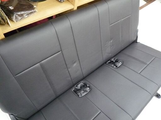 新車外し トヨタ ハイエース DX セカンドシート シートカバー付き 苫小牧西店