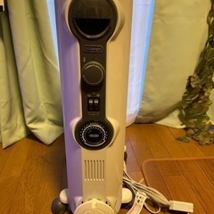 デロンギオイルヒーター HJ0812 ホワイト の画像