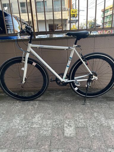 リサイクルショップどりーむ荒田店　No677 エコNo16081X 自転車　クロスバイク　ギア切り替え付き♪　かっこいいディープリム♪