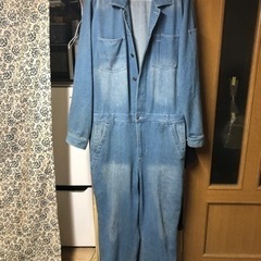 お洒落なデニムツナギ