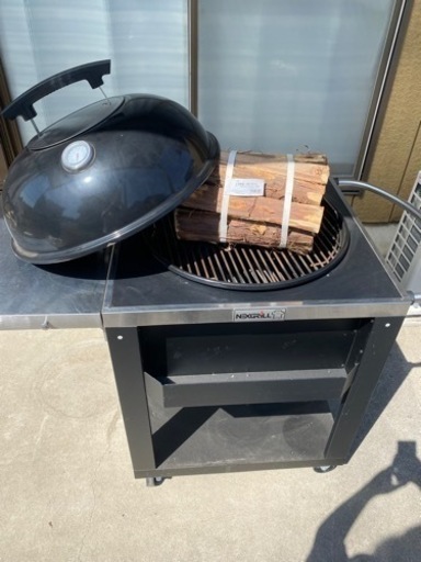バーベキューグリル(新品の薪付き)