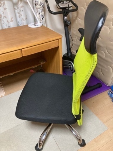 オフィスチェアを譲ります