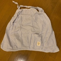 授乳ケープ　収納ポケット付き