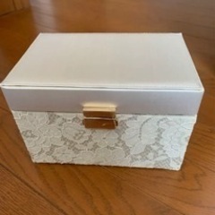 Francfrancのアクセサリーケース