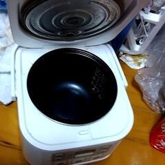 炊飯器　３合　予約できるタイプ