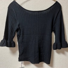 GRL 新品タグ付き黒カットソーの画像