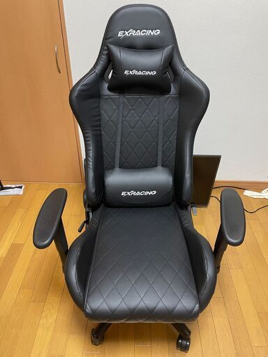 商談中【新品同様】国内メーカーゲーミングチェア
