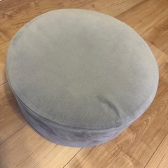 お値下げしました‼︎ ファブリック8点セット　枕　フロアスツール　ブランケット6枚の画像