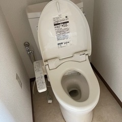 トイレ　後ろ出し