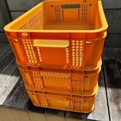 プラスチックコンテナ　3個の画像
