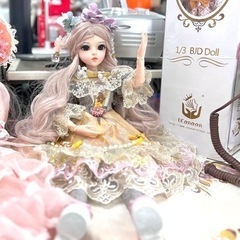 BJDドール　花モチーフの画像