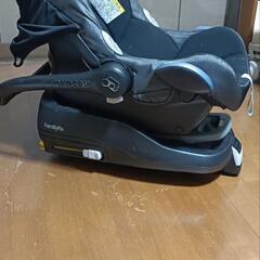 クイニーザップ
マキシコシ カブリオフィックス
ファミリーフィックス(ISOFIX)の画像