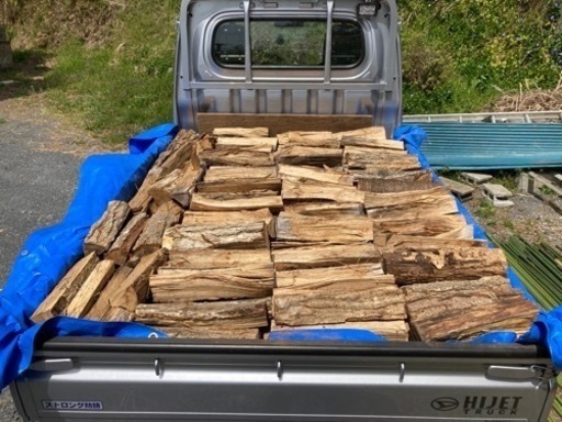 【受け渡し決定】軽トラ一杯　2年乾燥　薪　ナラ