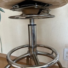 背もたれ付きカウンターチェアー　3脚セットの画像