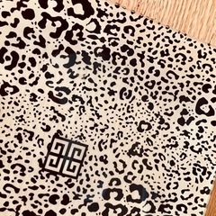 ジバンシー　ヒョウ柄プレート4枚　新品未使用の画像
