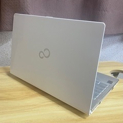 タッチパネル式　Windows11 ノートパソコンの画像