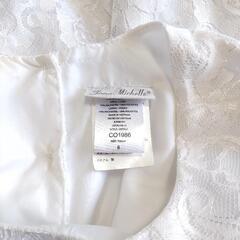 女の子　130　白ドレス　2枚の画像