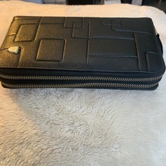 ほぼ未使用★購入時7000円　新品同様　財布