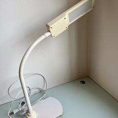【値下げ相談可】デスクライトの画像