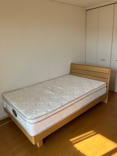 【値下げします！】ドイツメーカー　センベラ社ベッドとニトリマットレス