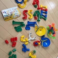 【交渉中です】クアドリラ、くみくみスロープ　ビー玉玩具2セットの画像