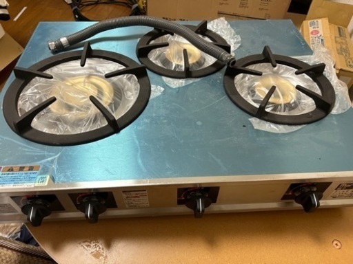 未使用品　業務用3口コンロ　ガステーブルコンロ　マルゼン　M-213C