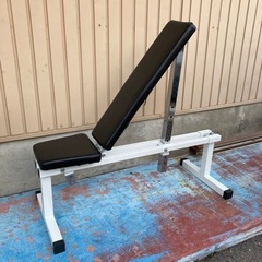 【激安　トレーニング器具】インクラインベンチ　10段階調節可能