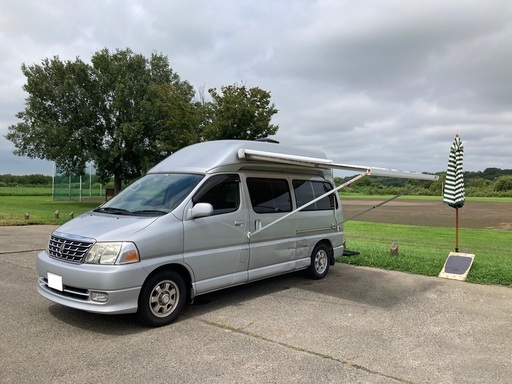 グランドハイエースのキャンピングカーに履いていたスタッドレスタイヤです。 グランドハイエースのキャンピングカーに履いていたスタッドレス