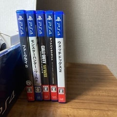 PS4 本体　ソフト5点セットの画像