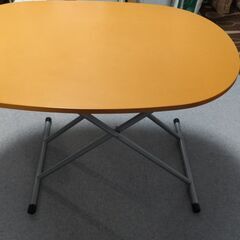 脚が折りたためるローテーブル