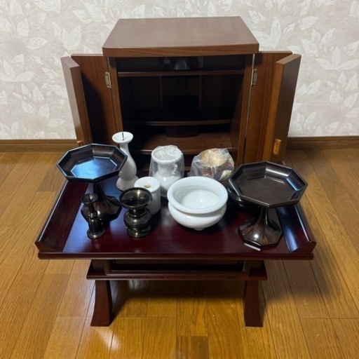 小型仏壇です。