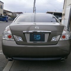 コミコミ40万円！車検付き！H.16(2004)年 日産 フーガ 3.5 350XV FOUR 4WD ゴールド 走行102,000kmの画像