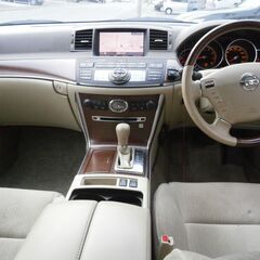 コミコミ40万円！車検付き！H.16(2004)年 日産 フーガ 3.5 350XV FOUR 4WD ゴールド 走行102,000kmの画像