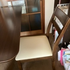 ダイニングテーブル　※椅子は付いてませんの画像