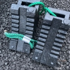 輪止め　タイヤストッパー　車輪止めの画像