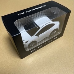 トヨタ　新型プリウス　プルバックカーの画像
