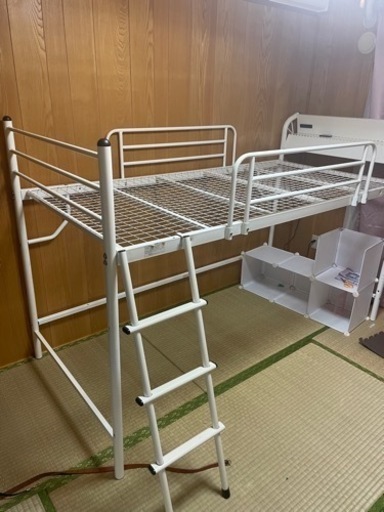 パイプベッド